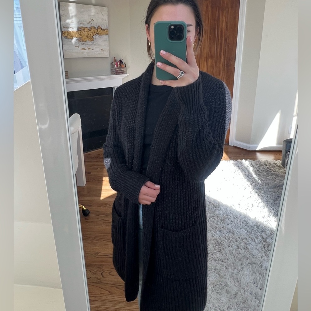 Gap long knit cardigan with pockets, black, Size XS (fits like a small)